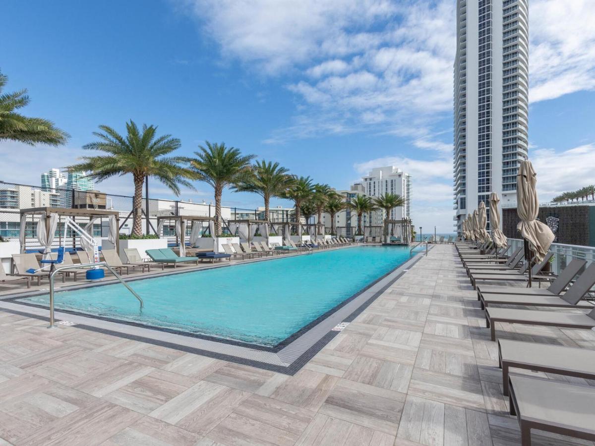 Hyde Beach House: Oceanfront 2BR with Direct Views Hollywood Exterior photo